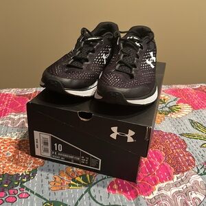 Under Armour Charged Bandit 4
